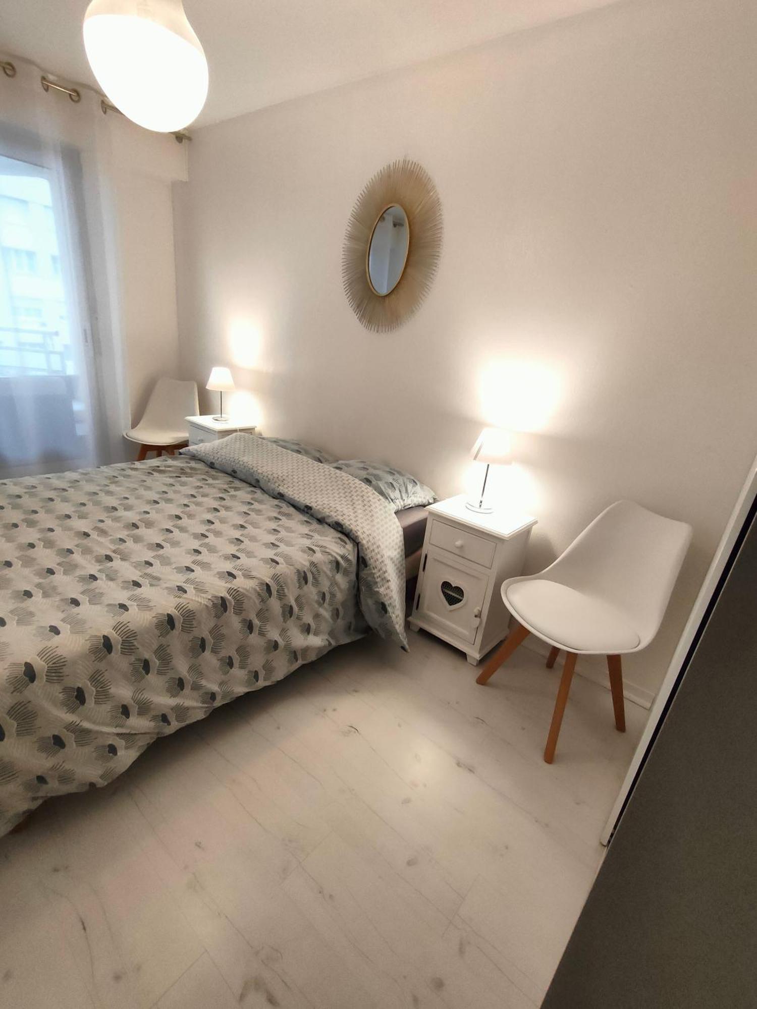 Appartement 2 Pieces Avec Une Grande Terrasse, 3 Etoiles, Wifi, Box Pour Vehicule Et Velos Les Sables-d'Olonne Bagian luar foto