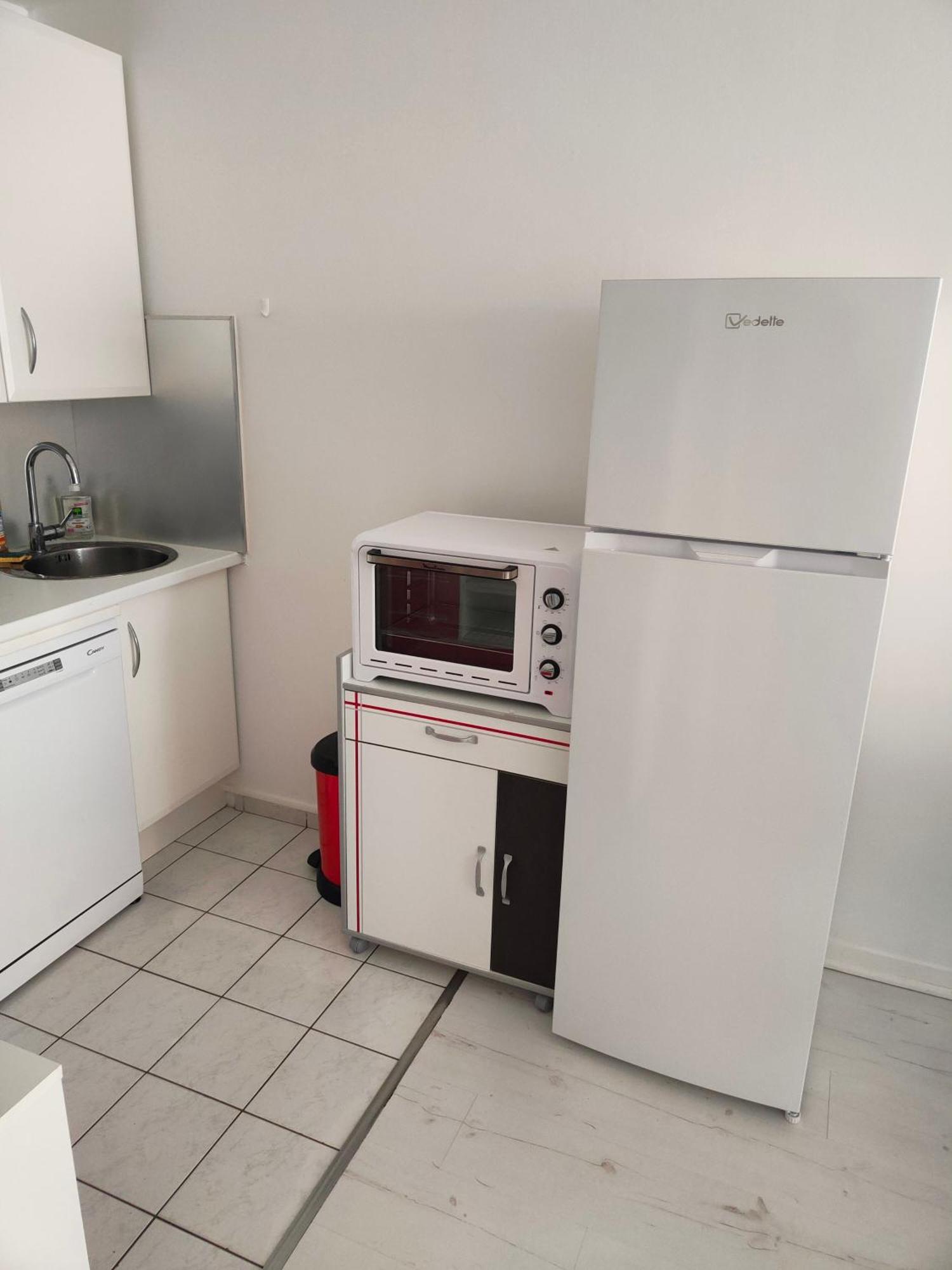 Appartement 2 Pieces Avec Une Grande Terrasse, 3 Etoiles, Wifi, Box Pour Vehicule Et Velos Les Sables-d'Olonne Bagian luar foto